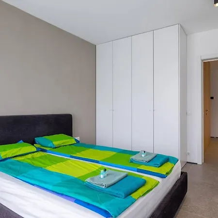 ✬2 ➀br Aprts✬ Business+mall+metro Station+elevator Apartment *