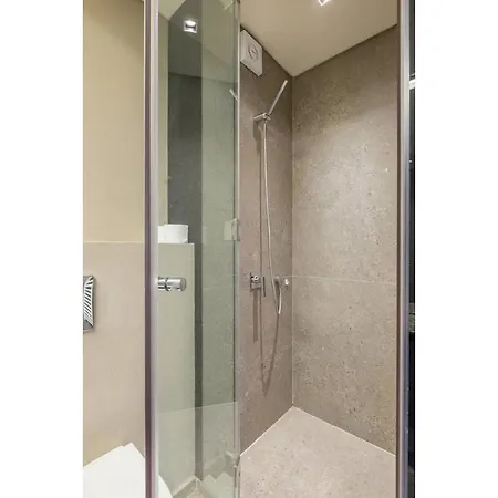 Apartament ✬2 ➀br Aprts✬ Business+mall+metro Station+elevator Sofia