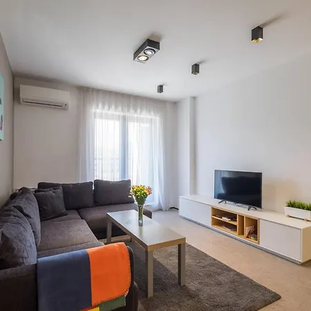 ✬2 ➀br Aprts✬ Business+mall+metro Station+elevator Apartament Sofia